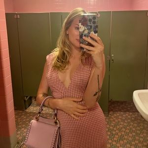 Meet your Posher, Suzanne